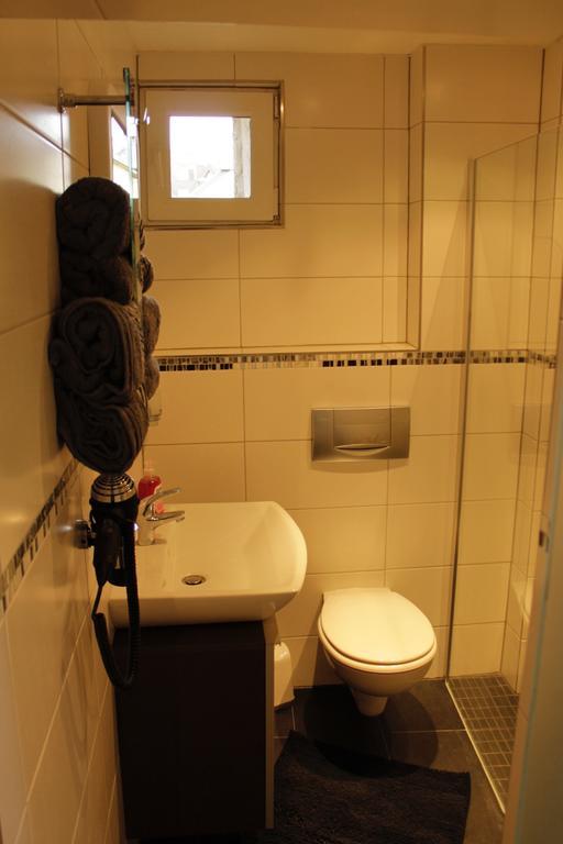 Fe Wo Am Alten Rathaus Andernach Room photo